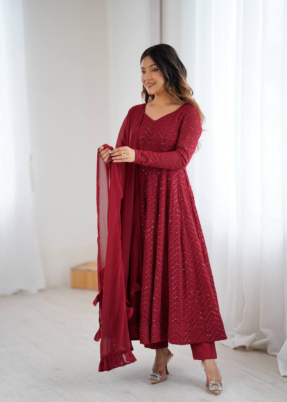 ✨ Elegant Lucknowi Anarkali Set ✨
